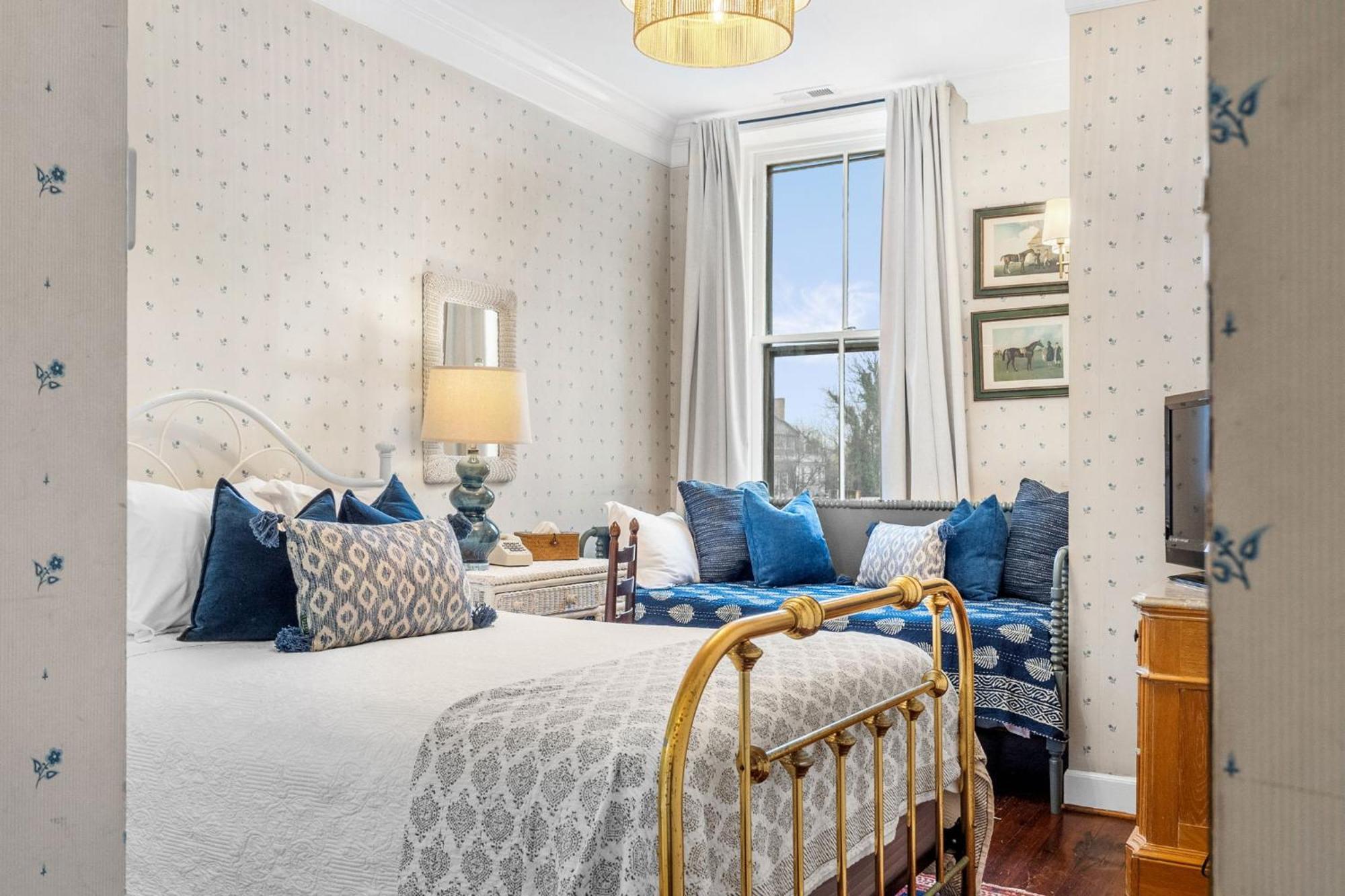 Leesburg Colonial Inn Екстериор снимка
