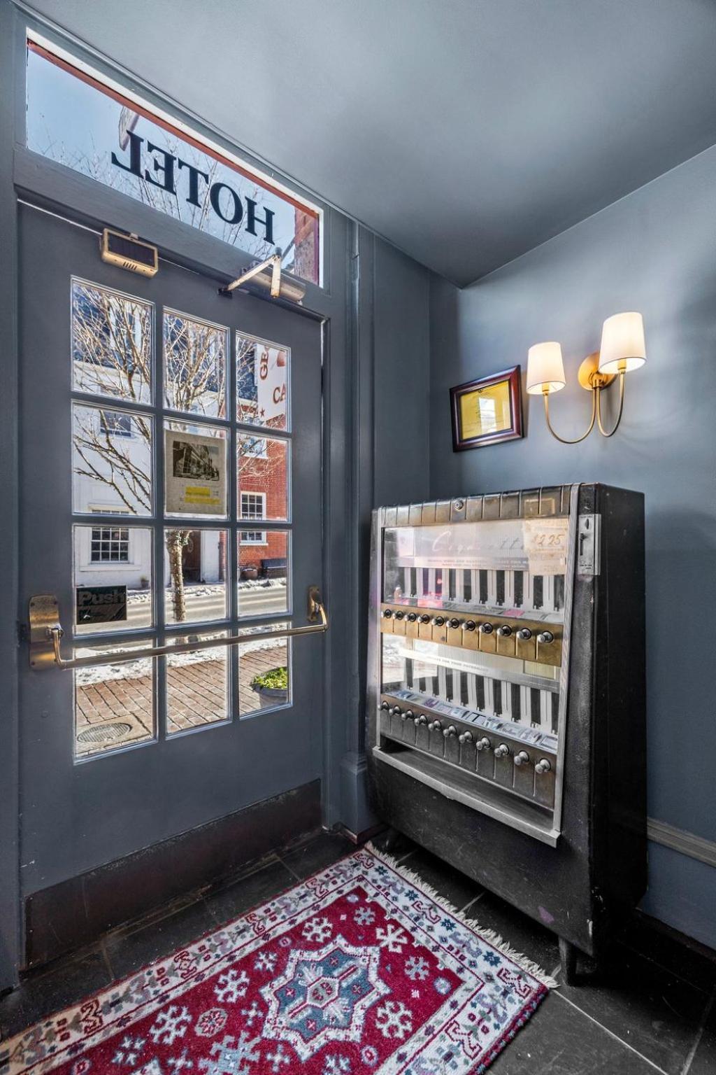 Leesburg Colonial Inn Екстериор снимка